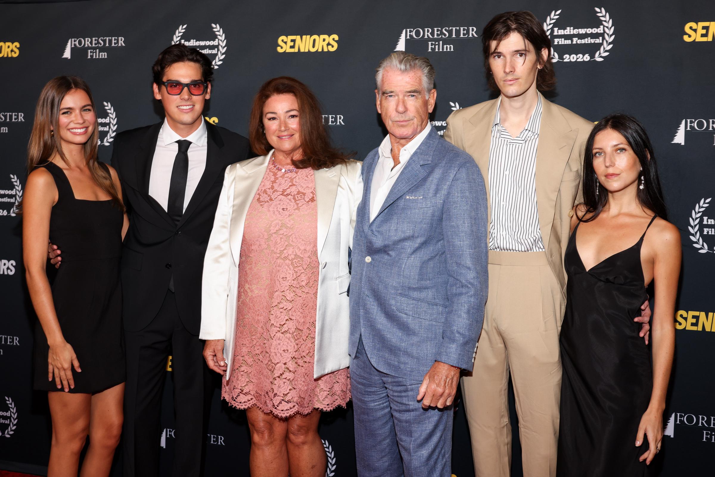 Alex Lee-Aillón, Paris, Keely, Pierce, Dylan and Avery Wheless came together for the widest group portrait of the set. Paris and Dylan stood alongside their respective partners as the extended group celebrated Seniors at the September 16 event. | Source: Getty Images